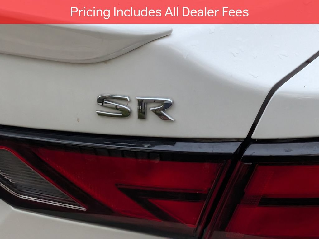 Used 2022 Nissan Sentra SR w/ SR Premium Package FWD image 7