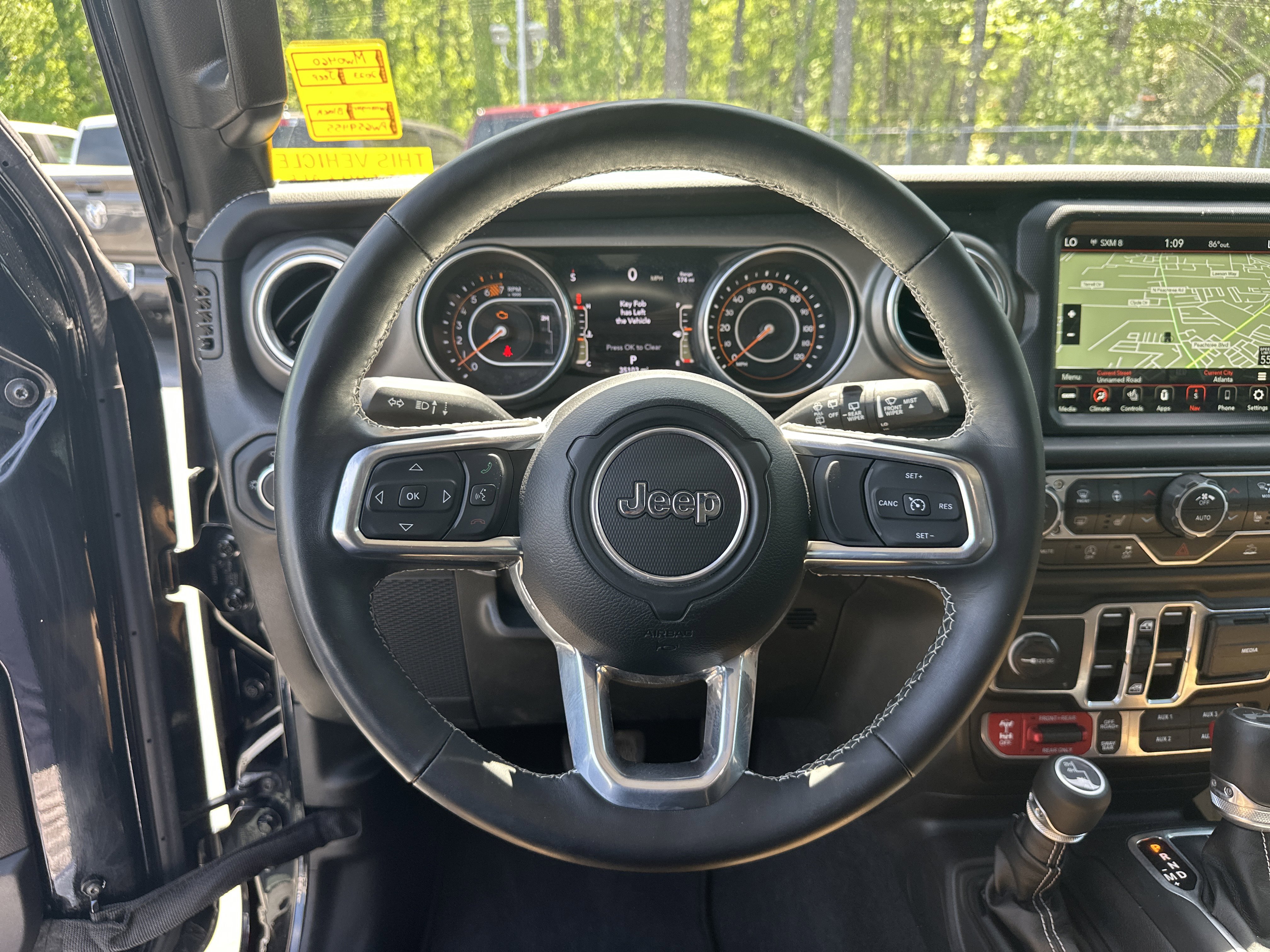 Used 2023 Jeep Wrangler Unlimited Rubicon w/ Cold Weather Group AWD/4WD image 27