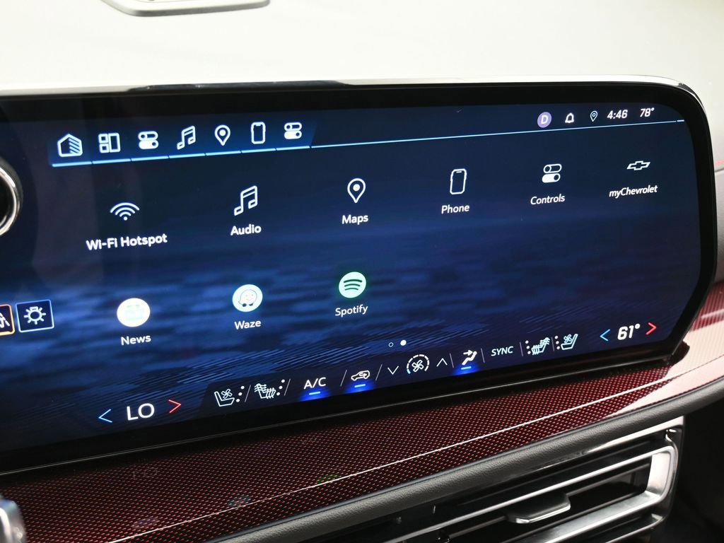 Used 2024 Chevrolet Traverse RS image 26