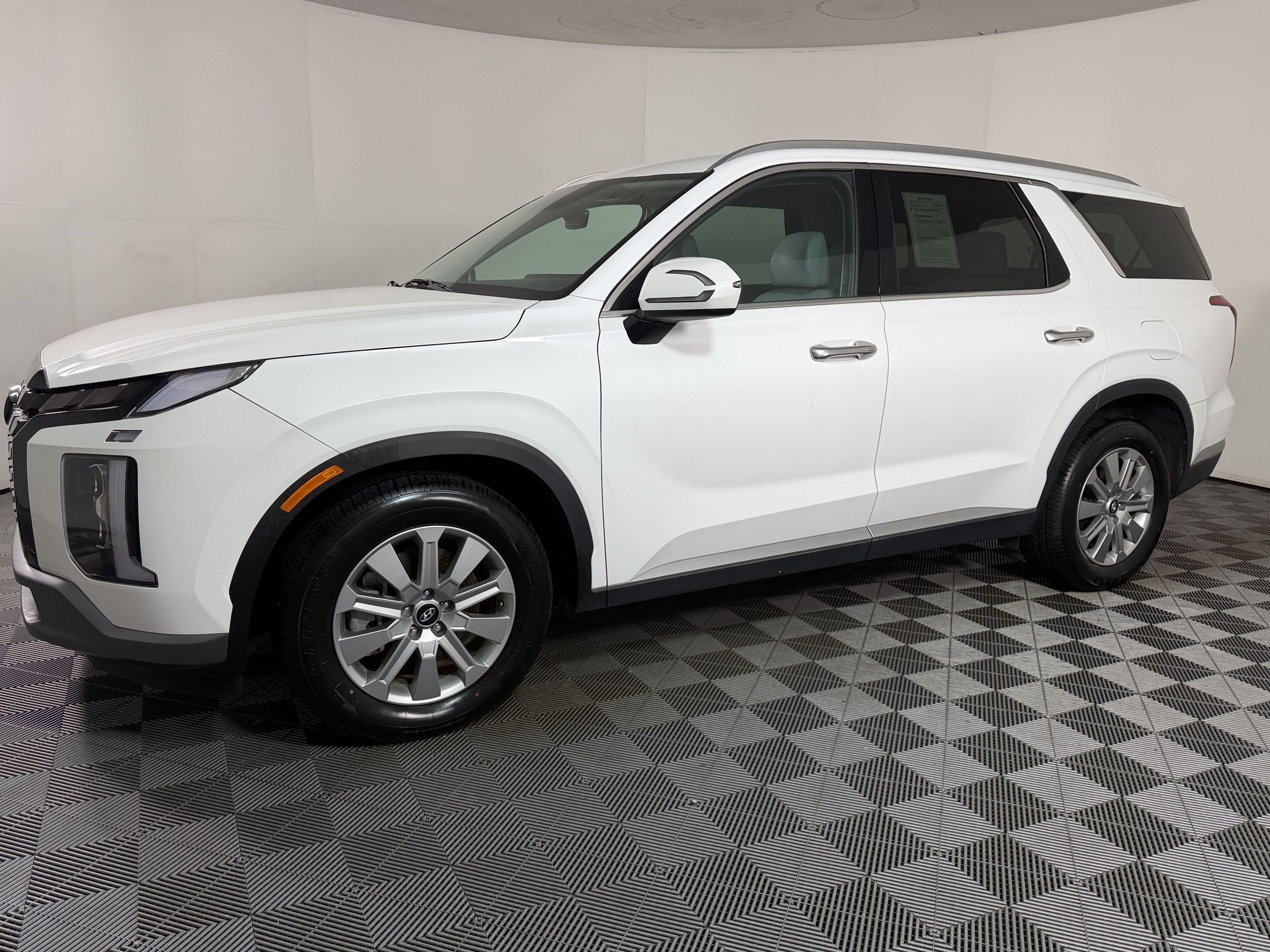 Used 2025 Hyundai Palisade SEL AWD/4WD image 24
