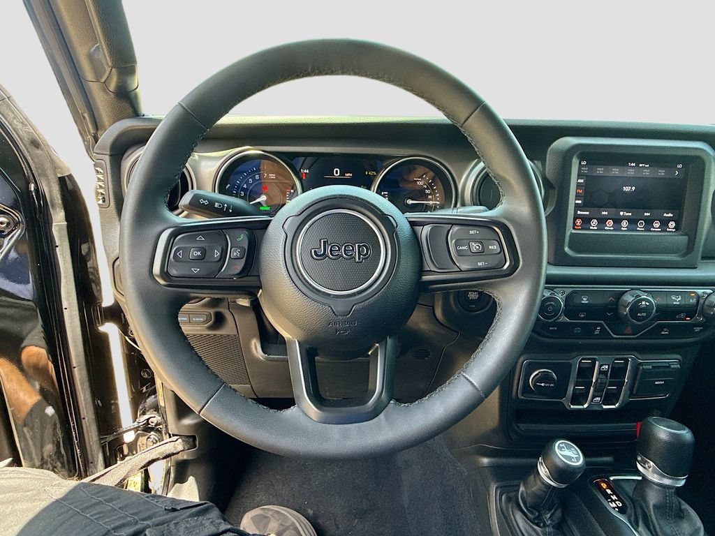 Certified 2023 Jeep Wrangler Unlimited AWD/4WD image 12