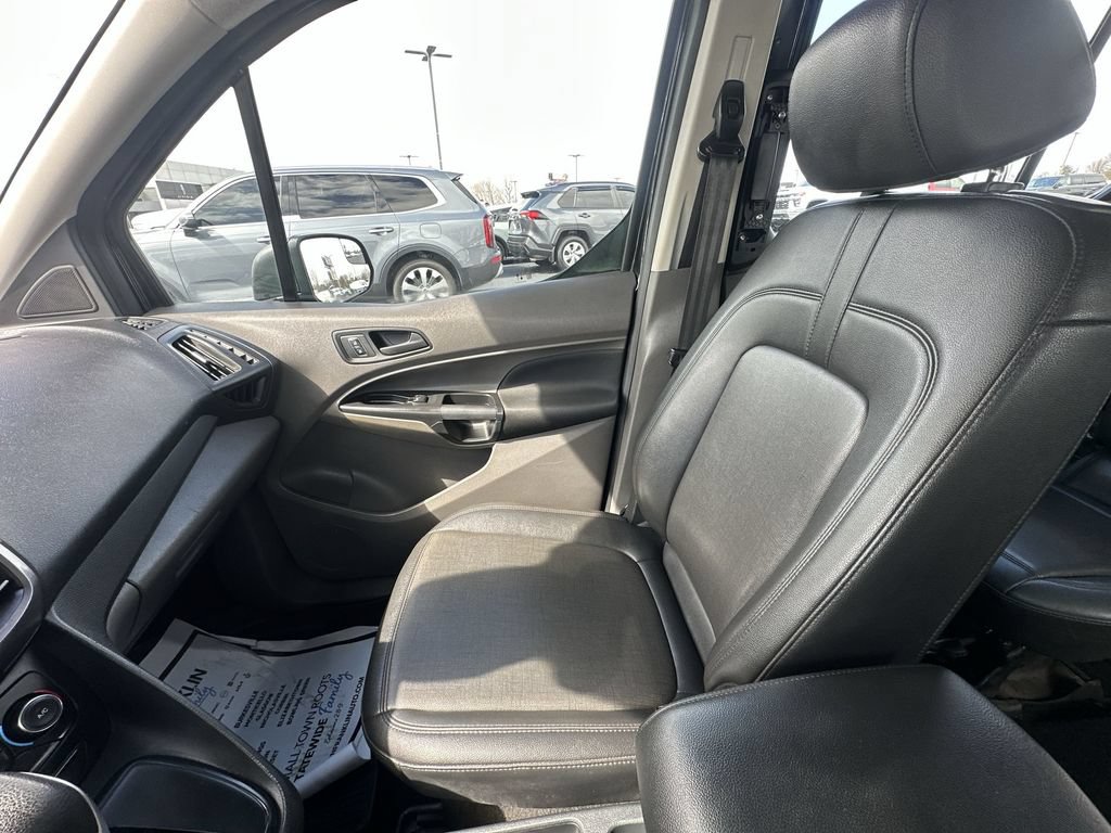 Used 2022 Ford Transit Connect XL FWD image 29