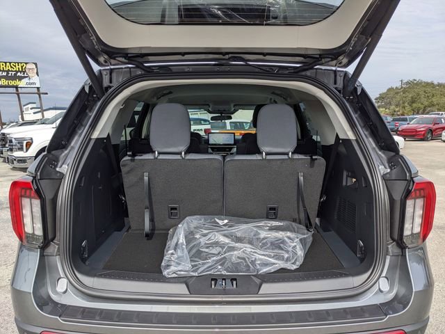 New 2026 Ford Explorer Active image 12