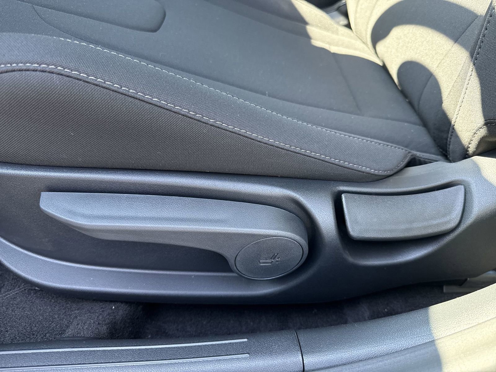 New 2025 Hyundai Elantra Sport w/ Cargo Package image 14