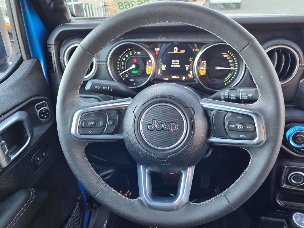 Used 2023 Jeep Wrangler Unlimited Sahara w/ Dual Top Group AWD/4WD image 11
