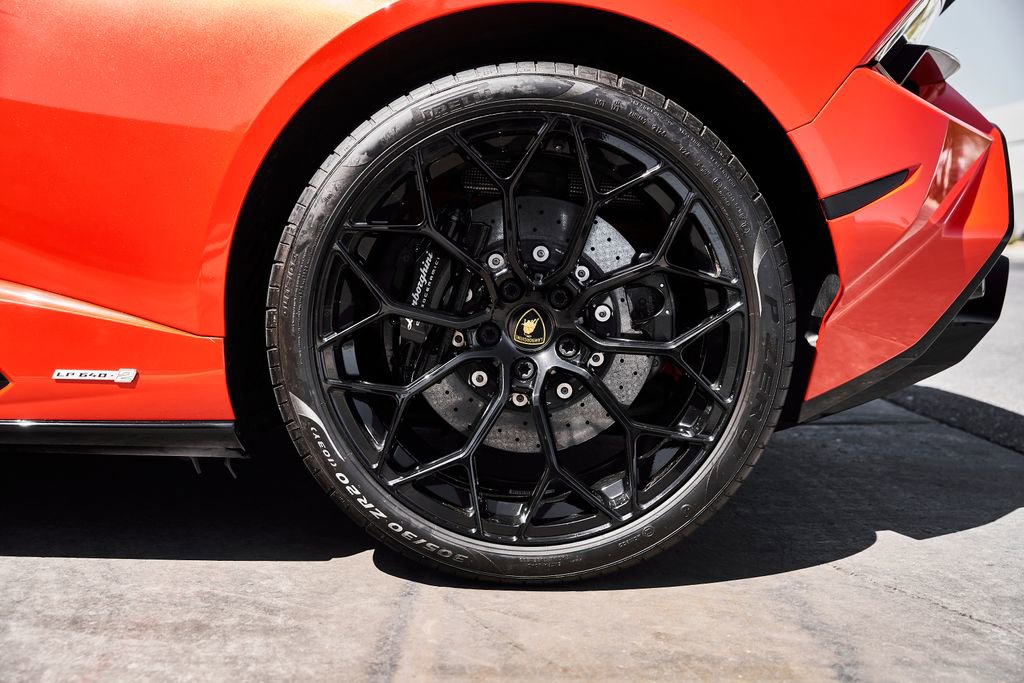 Used 2023 Lamborghini Huracan Tecnica image 28