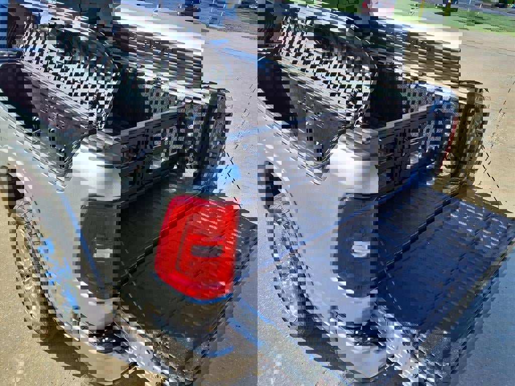 New 2026 RAM 1500 4x4 Crew Cab image 27