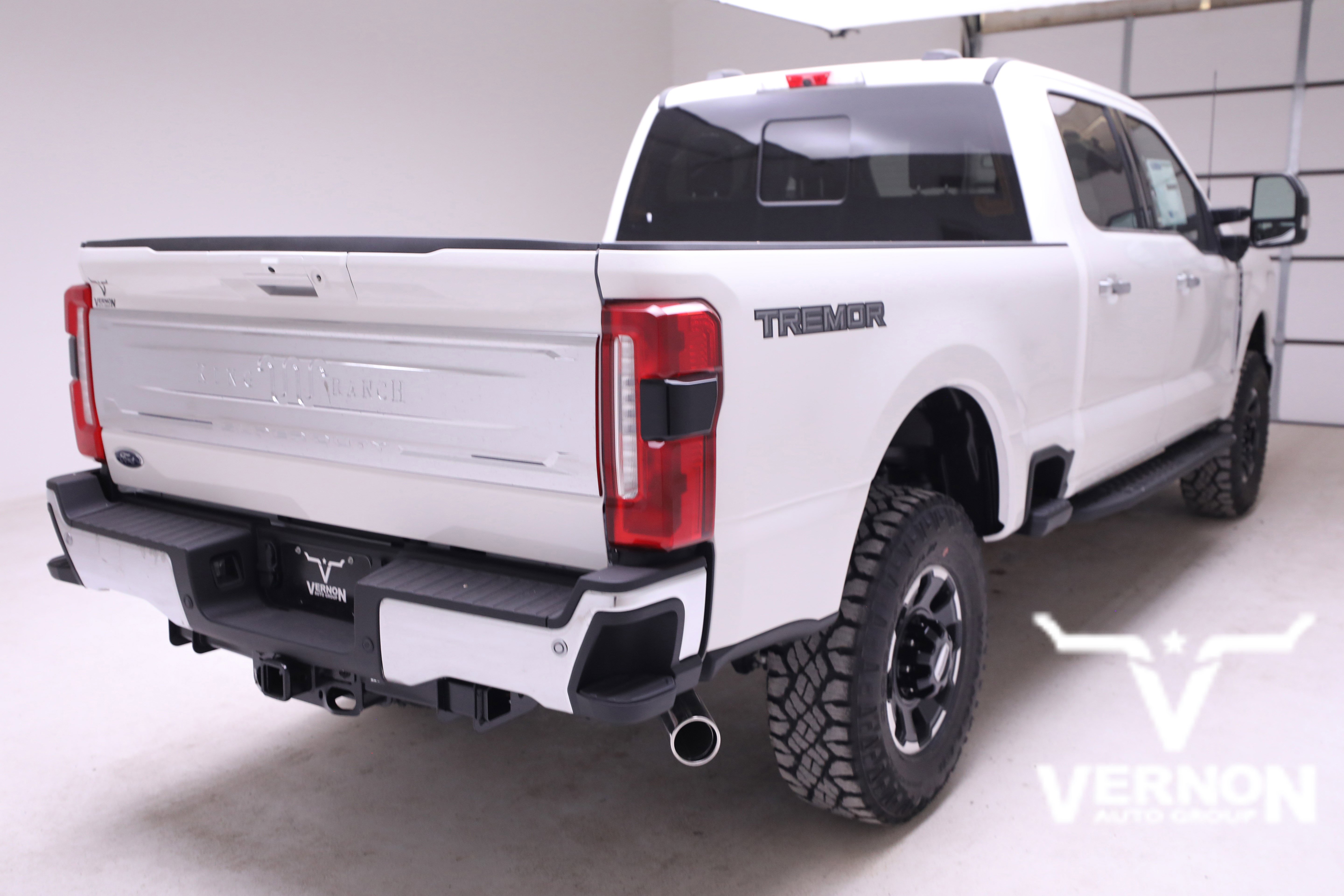 New 2026 Ford F250 King Ranch w/ Tremor Off-Road Package image 5