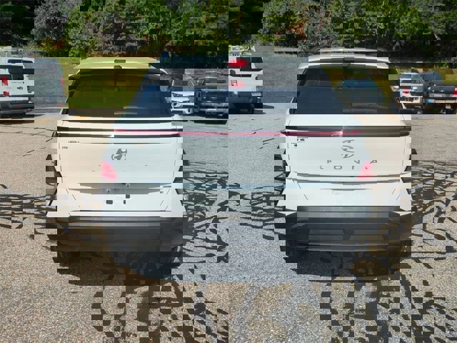 Used 2024 Hyundai Kona SEL w/ Convenience Package image 4
