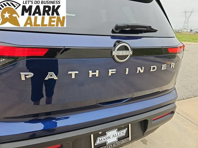 Used 2025 Nissan Pathfinder SV FWD image 31