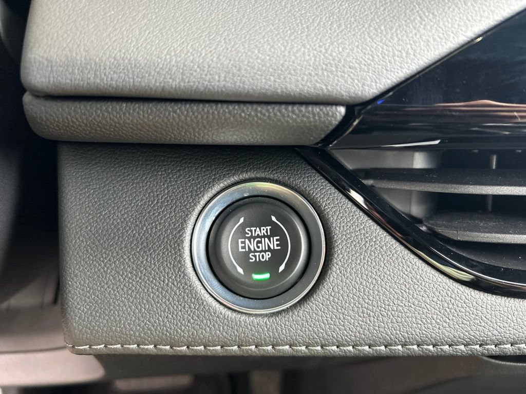 Used 2026 Buick Enclave Avenir w/ Super Cruise Package FWD image 24