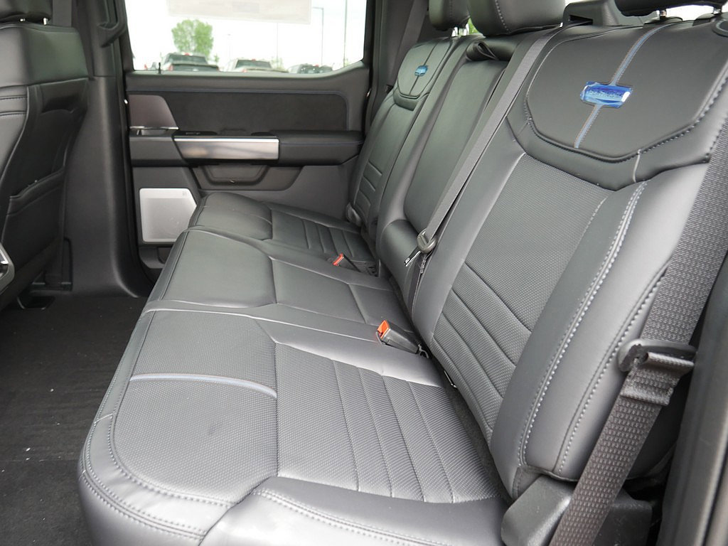 New 2026 Ford F350 Platinum w/ Tremor Off-Road Package AWD/4WD image 15