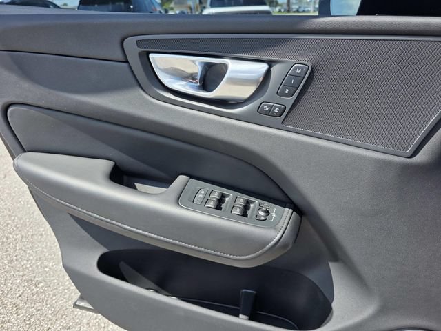 Used 2025 Volvo XC60 B5 Plus w/ Protection Package Premier AWD/4WD image 14