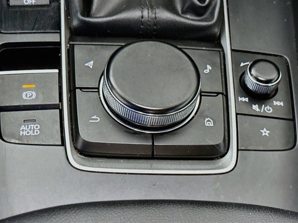 Used 2022 MAZDA MAZDA3 s FWD image 10