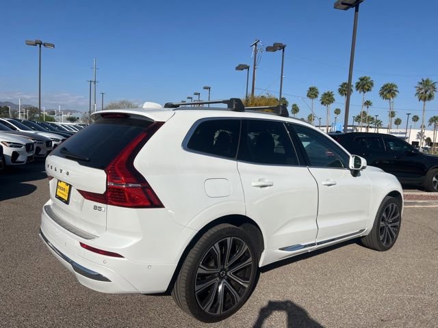 Used 2023 Volvo XC60 B5 Ultimate w/ Climate Package FWD image 4