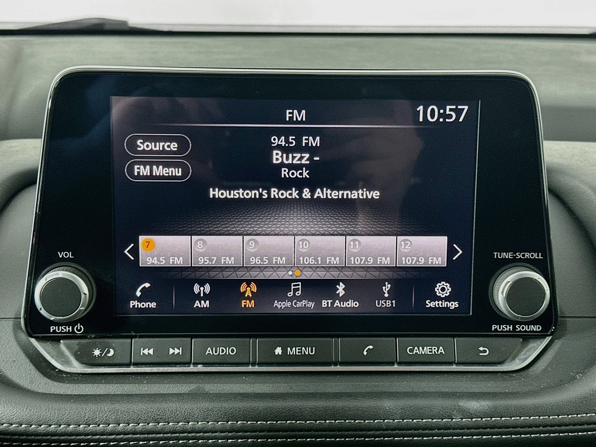 Used 2024 Nissan Rogue S FWD image 21