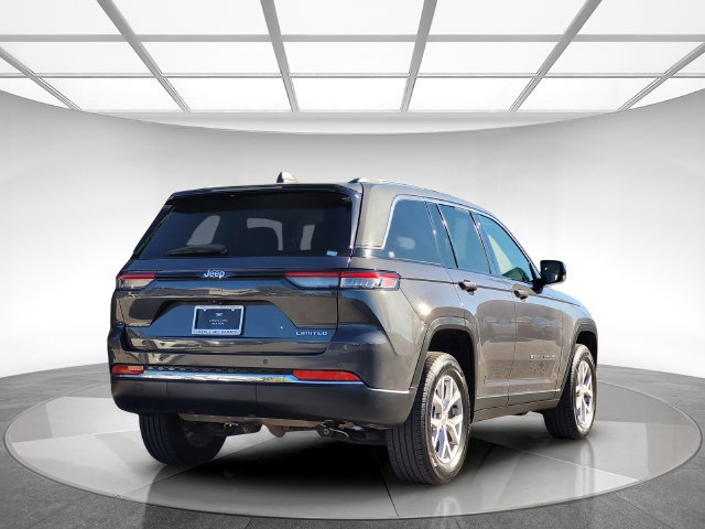 Used 2022 Jeep Grand Cherokee Limited RWD image 4