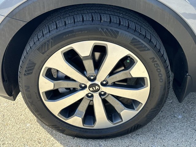 Used 2020 Kia Telluride EX w/ EX Premium Package image 25