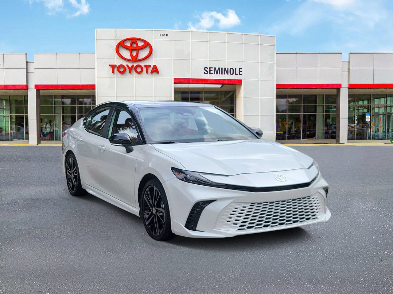 Used 2026 Toyota Camry XSE FWD image 2