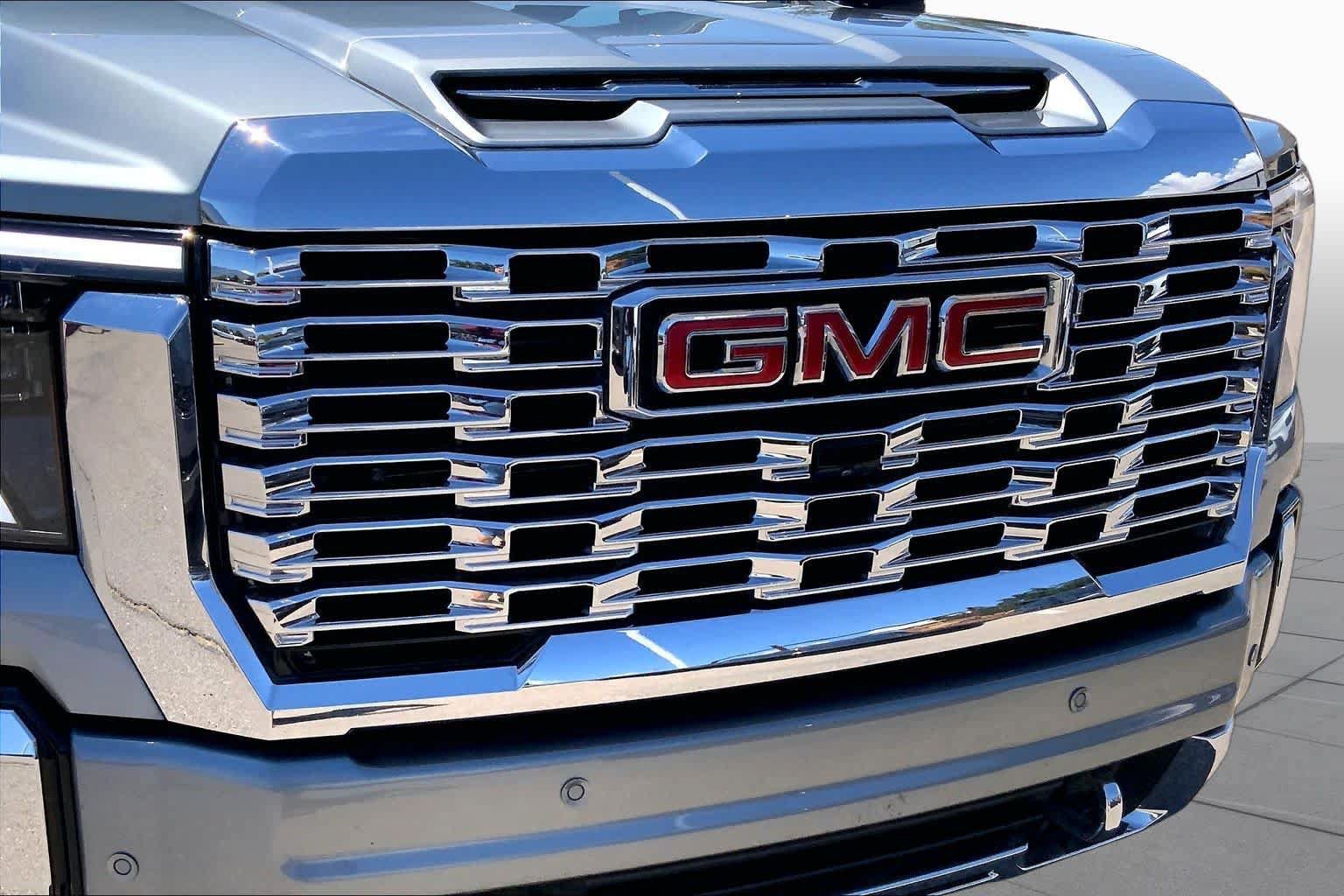 Used 2025 GMC Sierra 2500 Denali w/ Denali Reserve Package AWD/4WD image 29