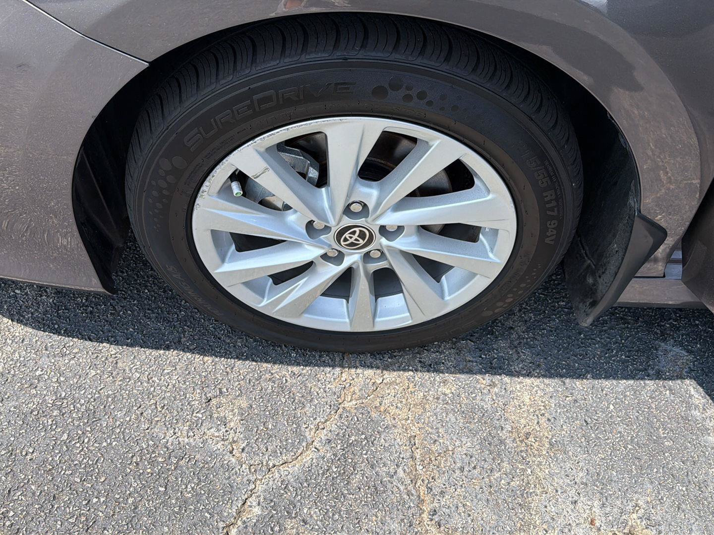 Used 2024 Toyota Camry LE FWD image 35