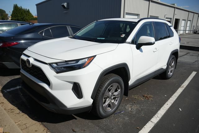 Used 2024 Toyota RAV4 XLE w/ Convenience Package AWD/4WD image 1