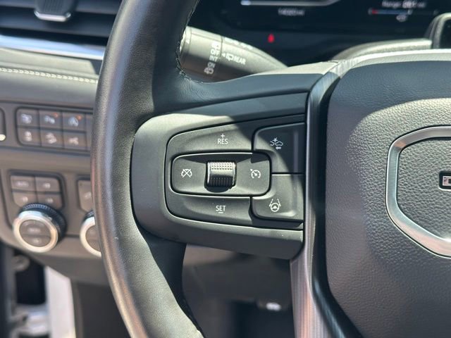 Used 2023 GMC Yukon Denali Ultimate w/ LPO, Floor Liner Package AWD/4WD image 4