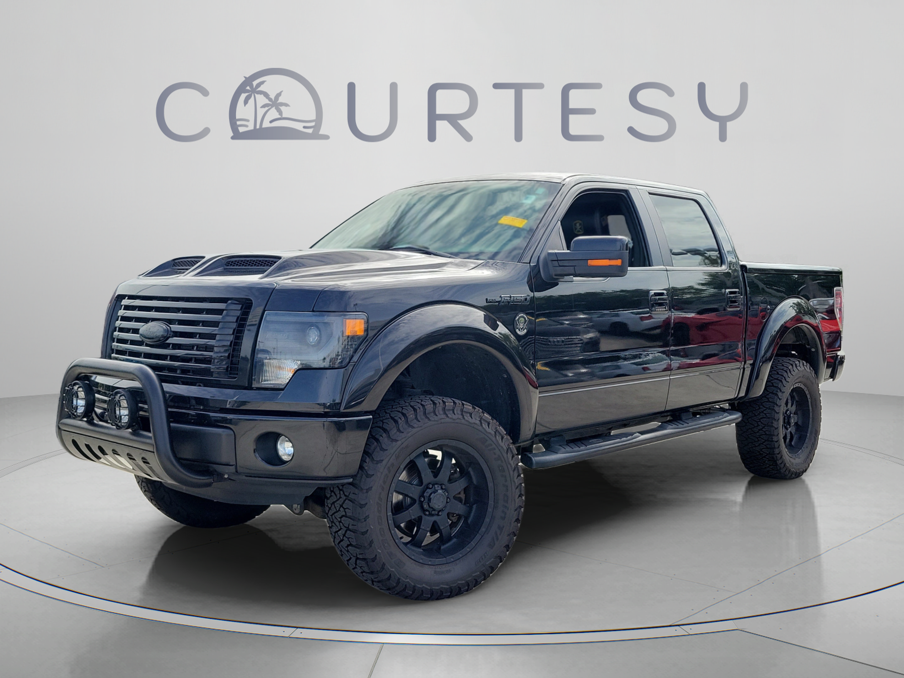 Used 2014 Ford F150 FX4 w/ Equipment Group 402A Luxury AWD/4WD image 1