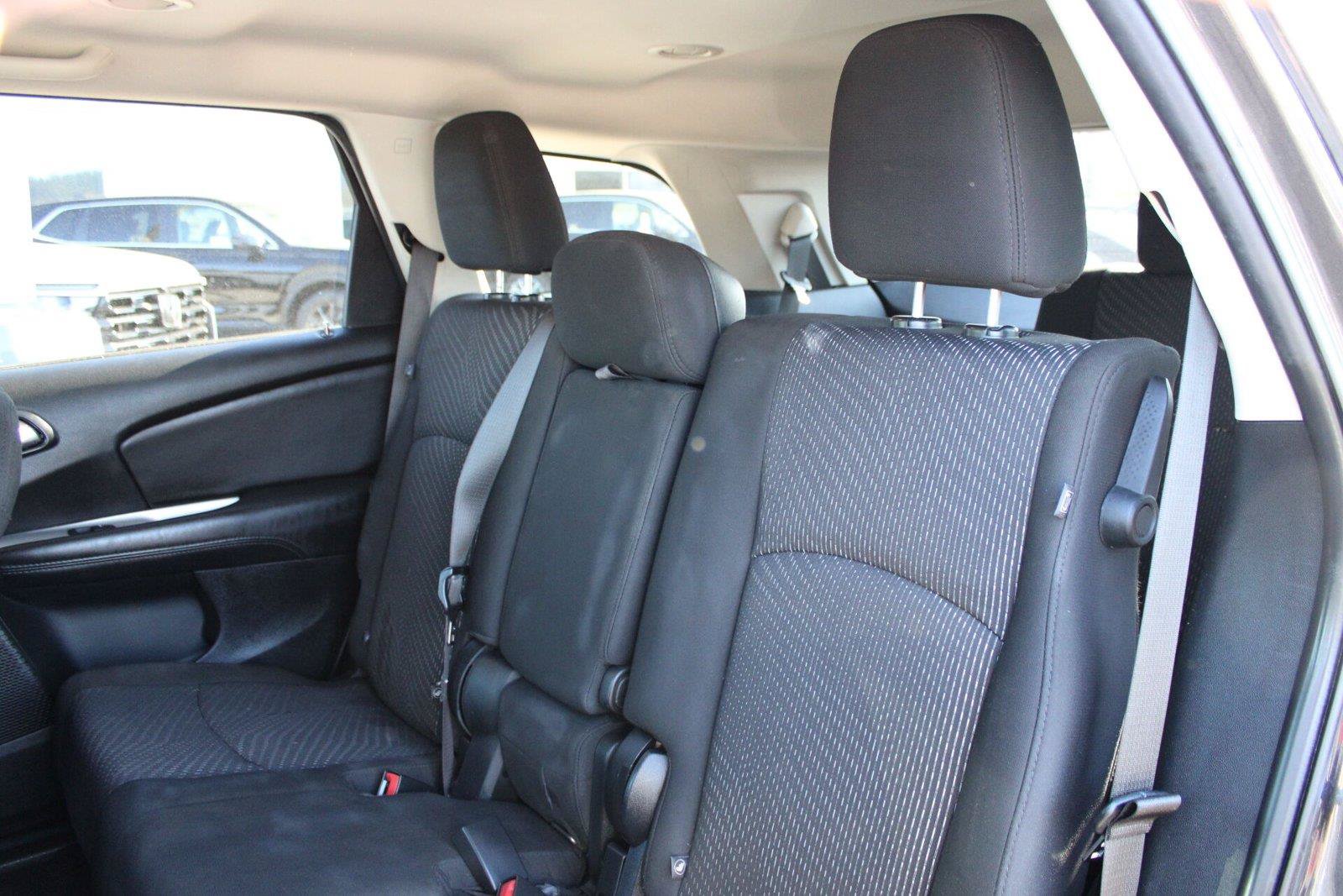 Used 2020 Dodge Journey SE w/ SE Popular Equipment Group FWD image 19