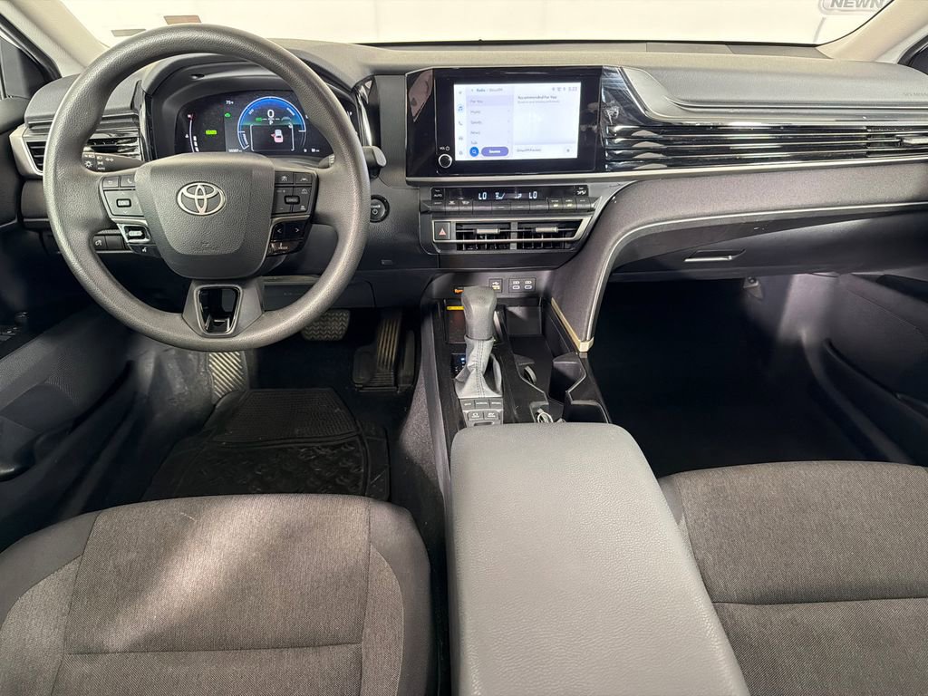 Used 2025 Toyota Camry LE image 22