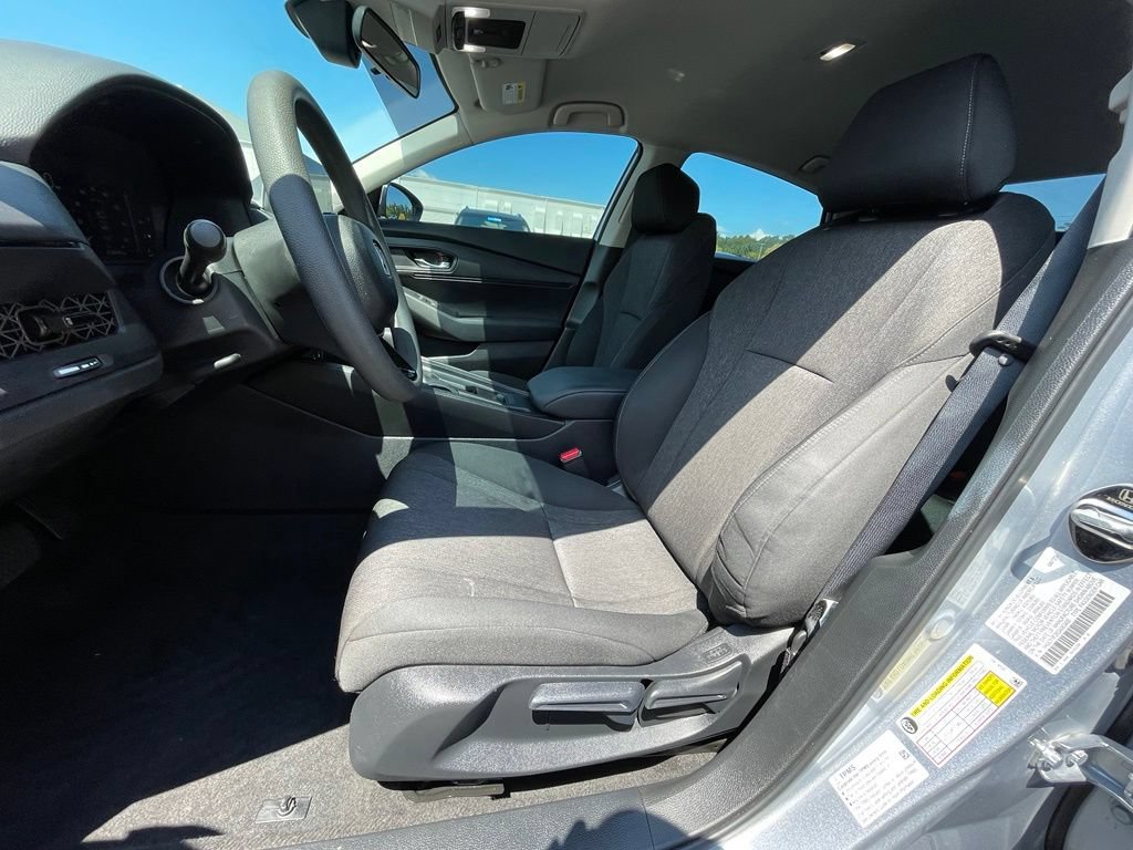 Certified 2025 Honda Accord LX image 30