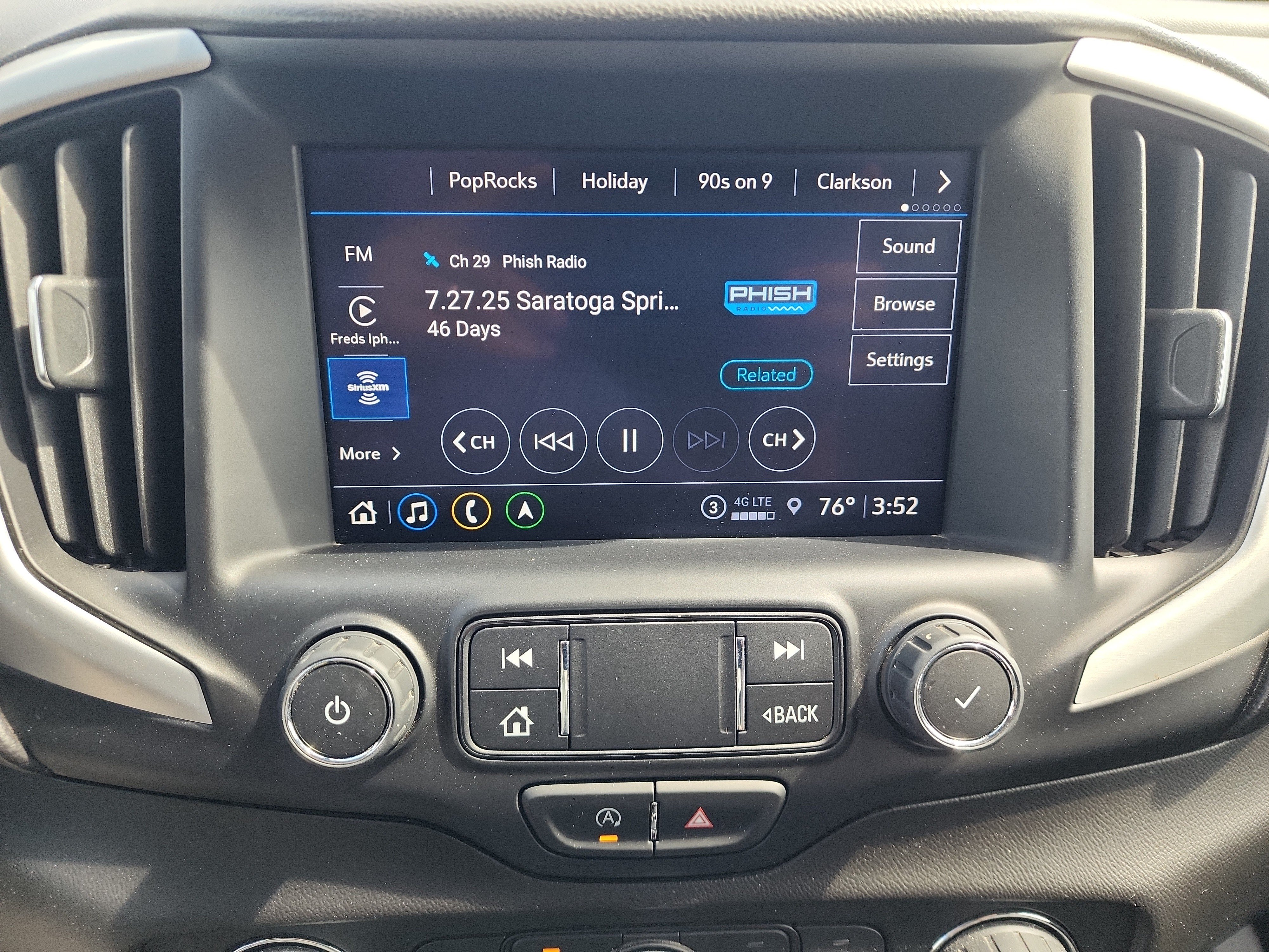 Certified 2022 GMC Terrain SLT w/ Infotainment Package II AWD/4WD image 18