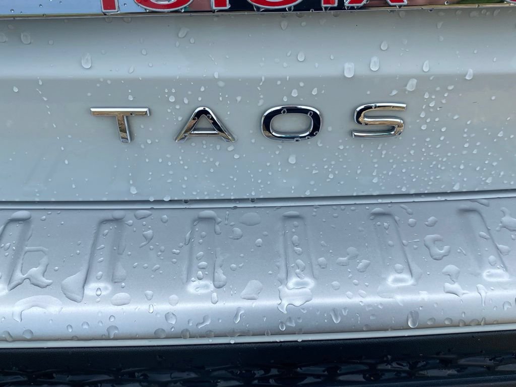 Used 2023 Volkswagen Taos SE FWD image 14