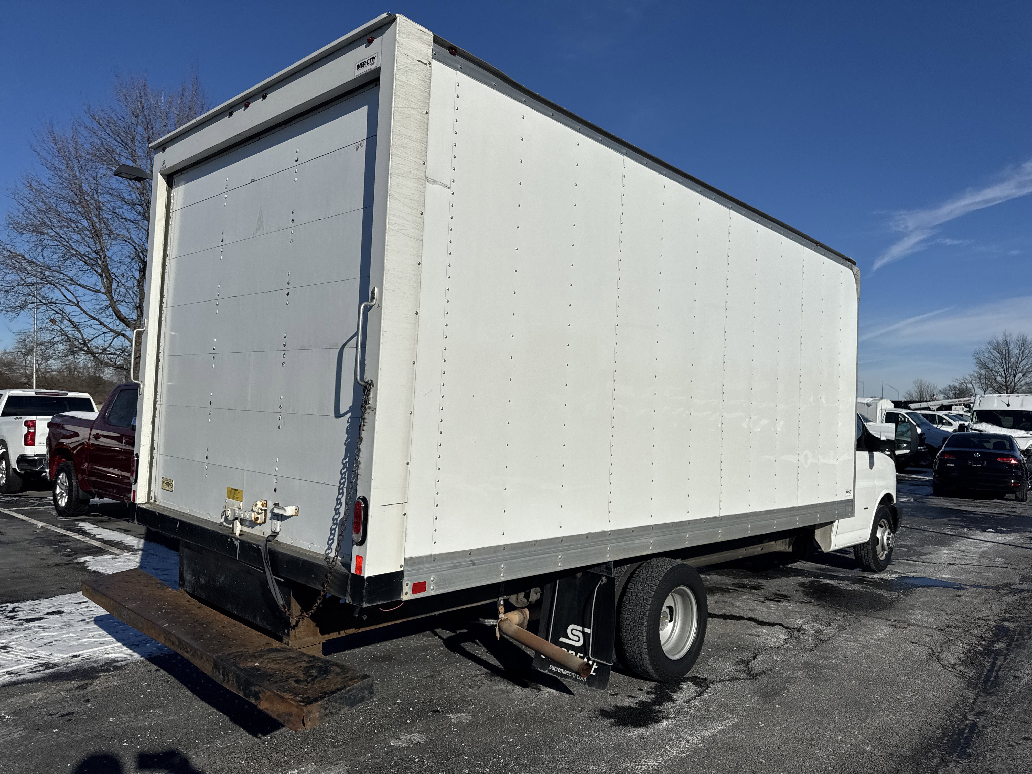 Used 2018 Chevrolet Express 3500 Extended w/ Driver Convenience Package image 3
