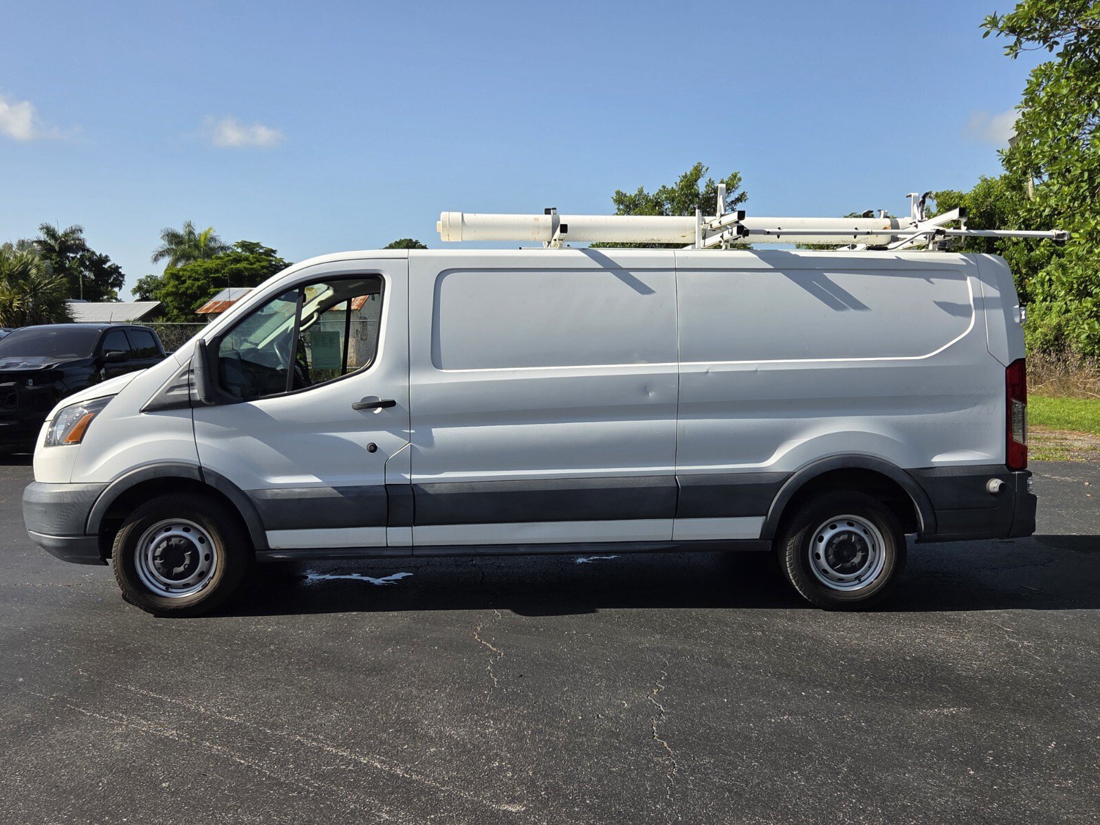 Used 2018 Ford Transit 350 148 Low Roof RWD image 2