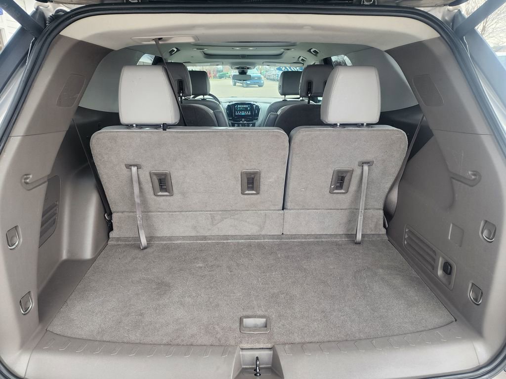 Used 2018 Chevrolet Traverse LT w/ LPO, Floor Liner Package image 11