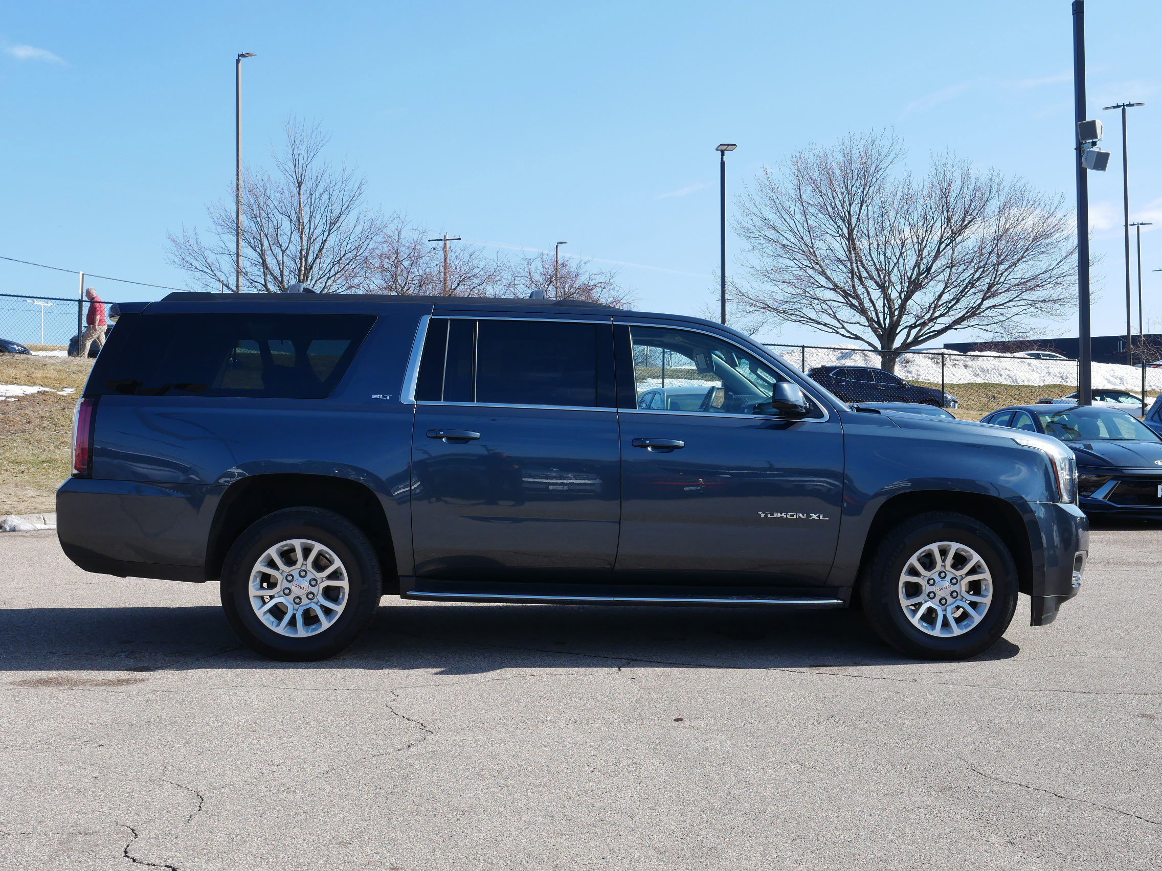 Used 2019 GMC Yukon XL SLT w/ Open Road Package AWD/4WD image 5