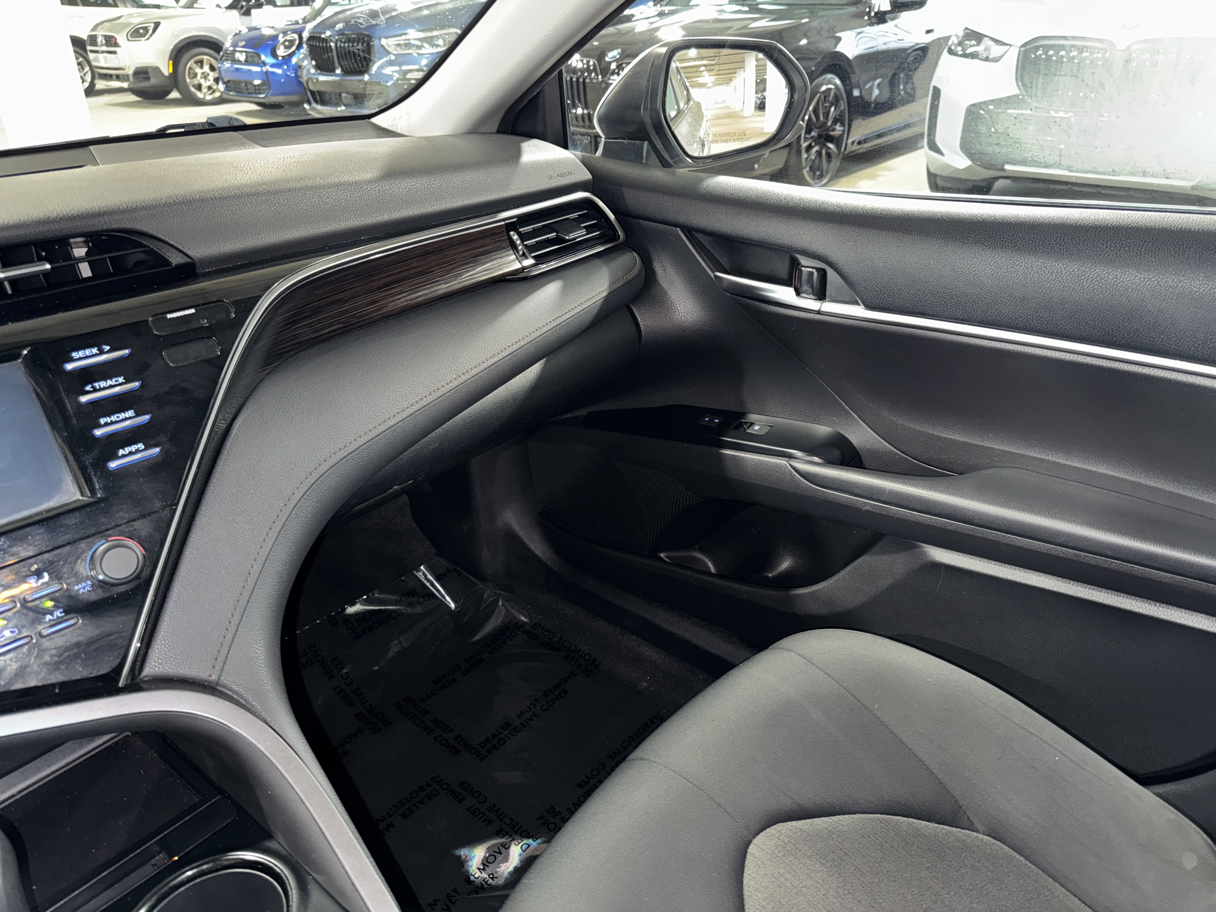 Used 2020 Toyota Camry LE FWD image 30