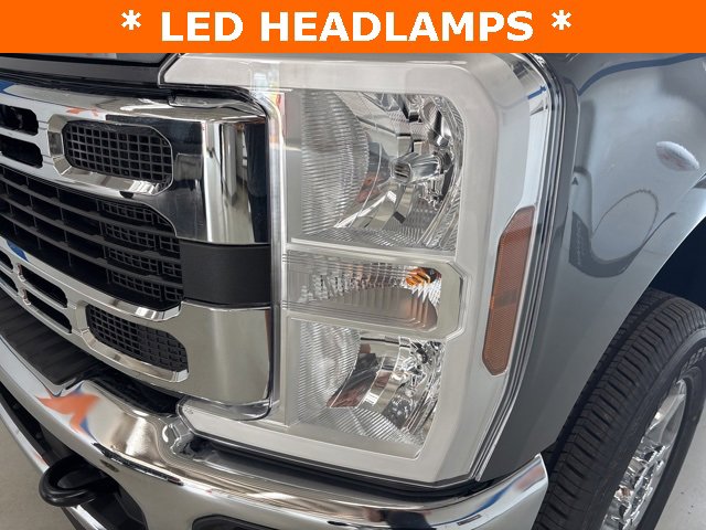 New 2025 Ford F250 XLT w/ 360-Degree Camera Package image 32