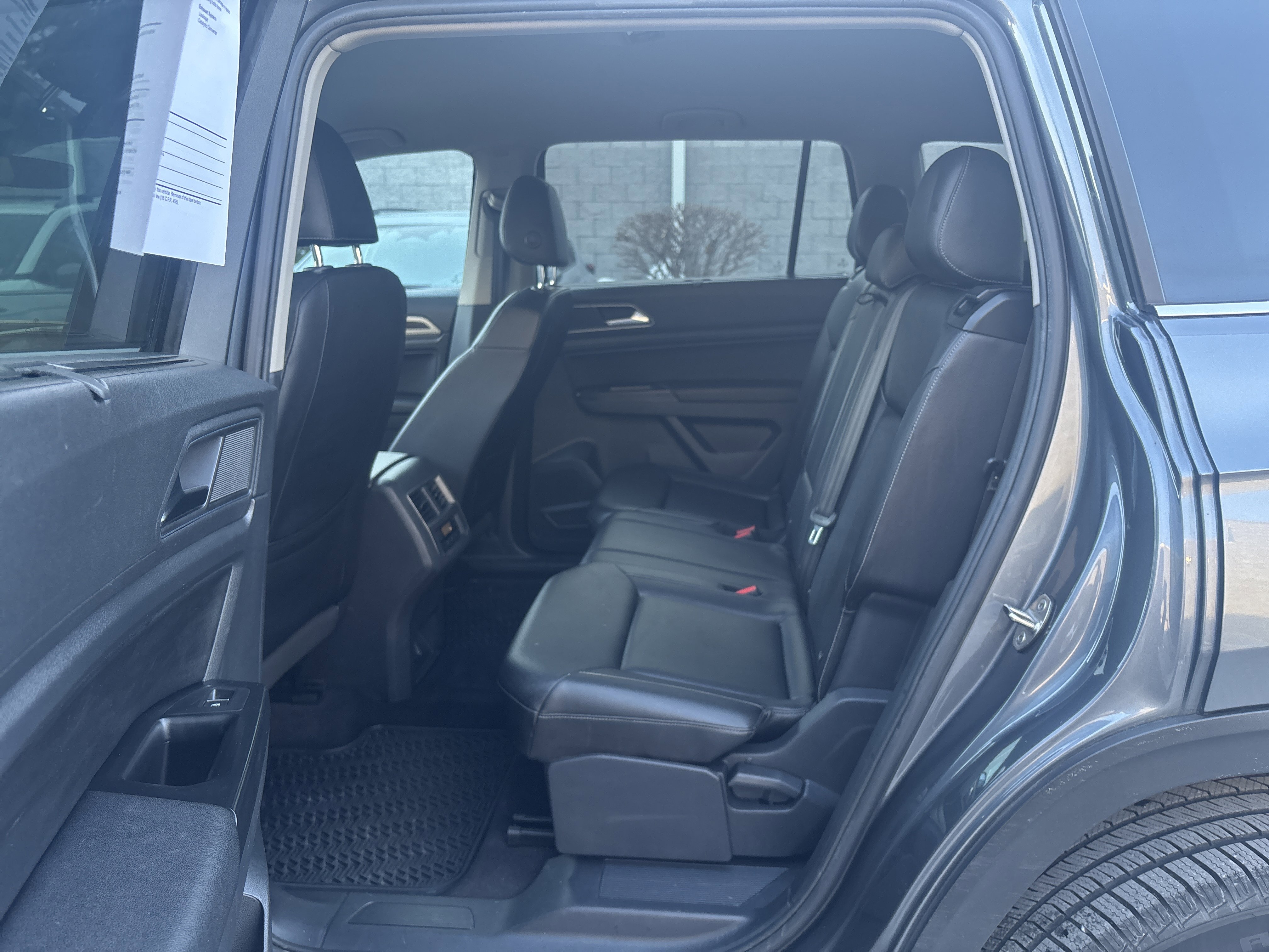 Used 2018 Volkswagen Atlas SE image 12