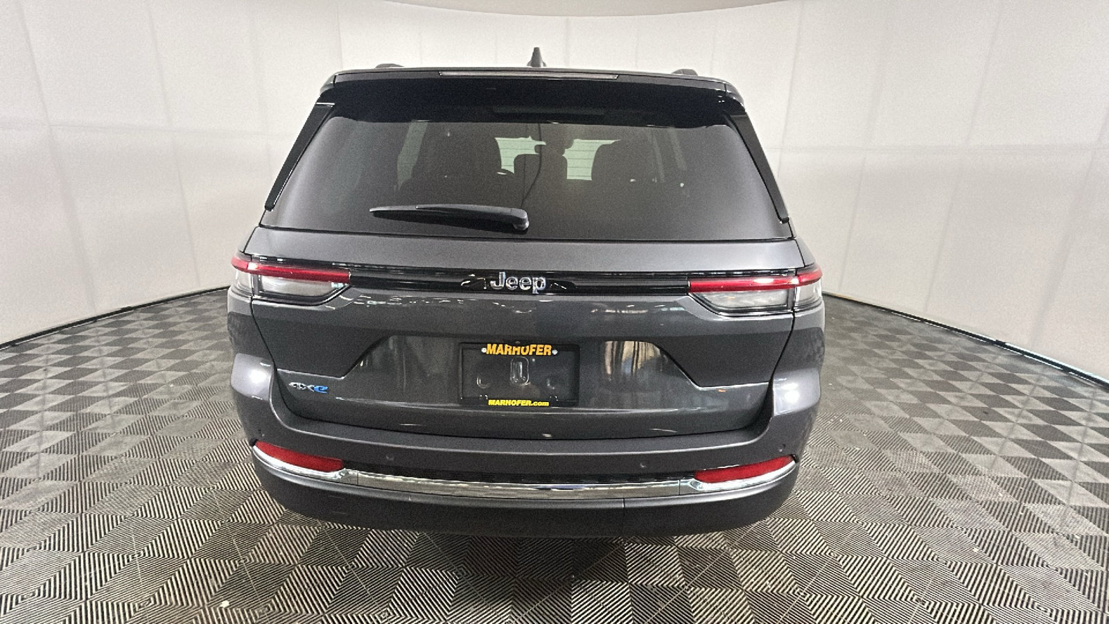 Used 2024 Jeep Grand Cherokee Limited 4xe AWD/4WD image 4