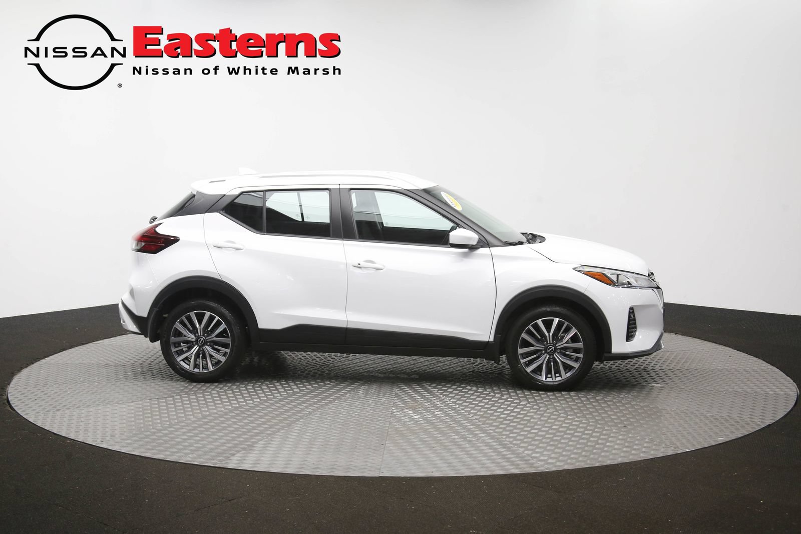 Used 2024 Nissan Kicks SV FWD image 44