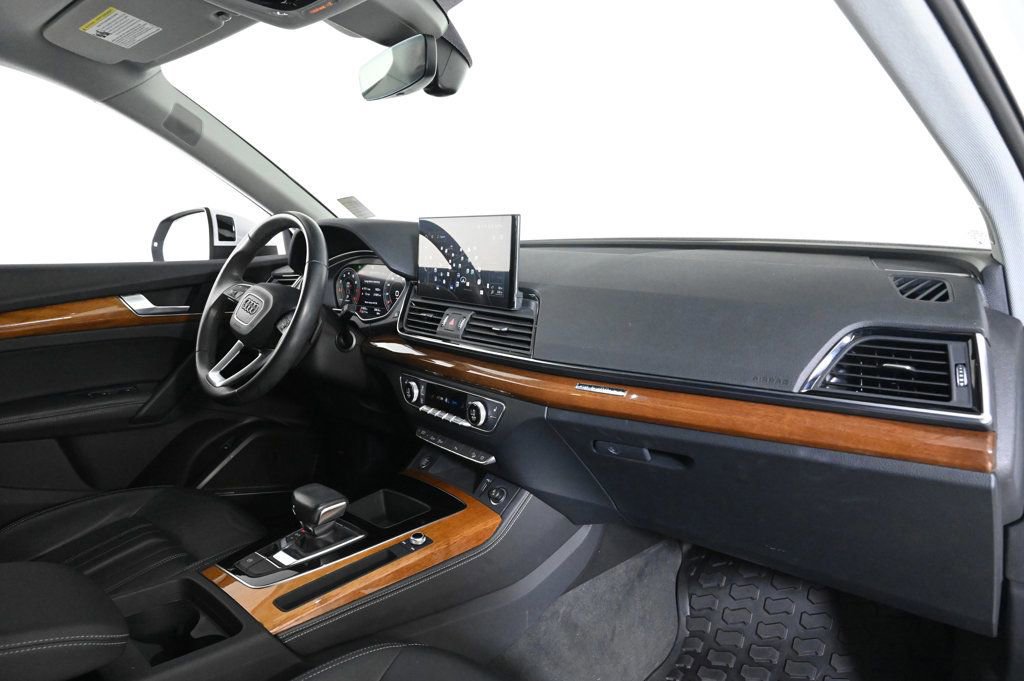 Used 2024 Audi Q3 2.0T Premium w/ Convenience Package AWD/4WD image 15