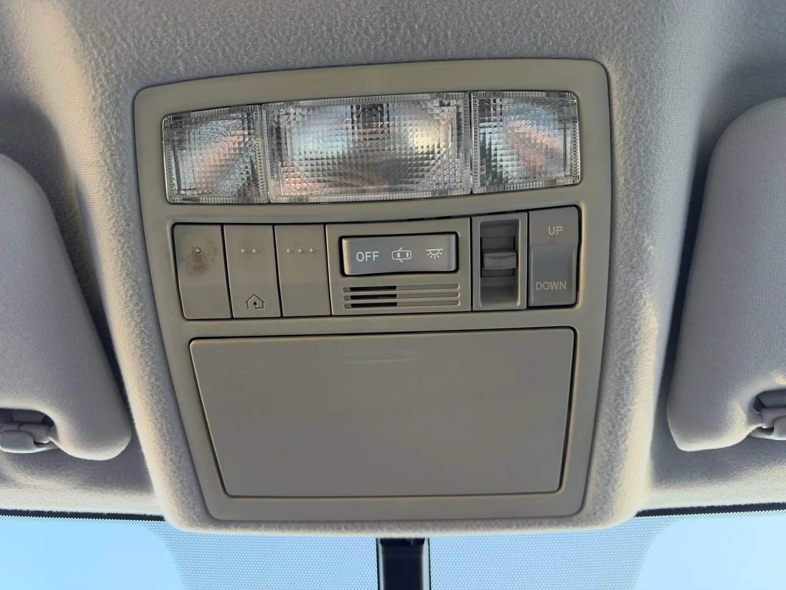 Used 2010 Toyota Venza w/ Leather Pkg FWD image 34