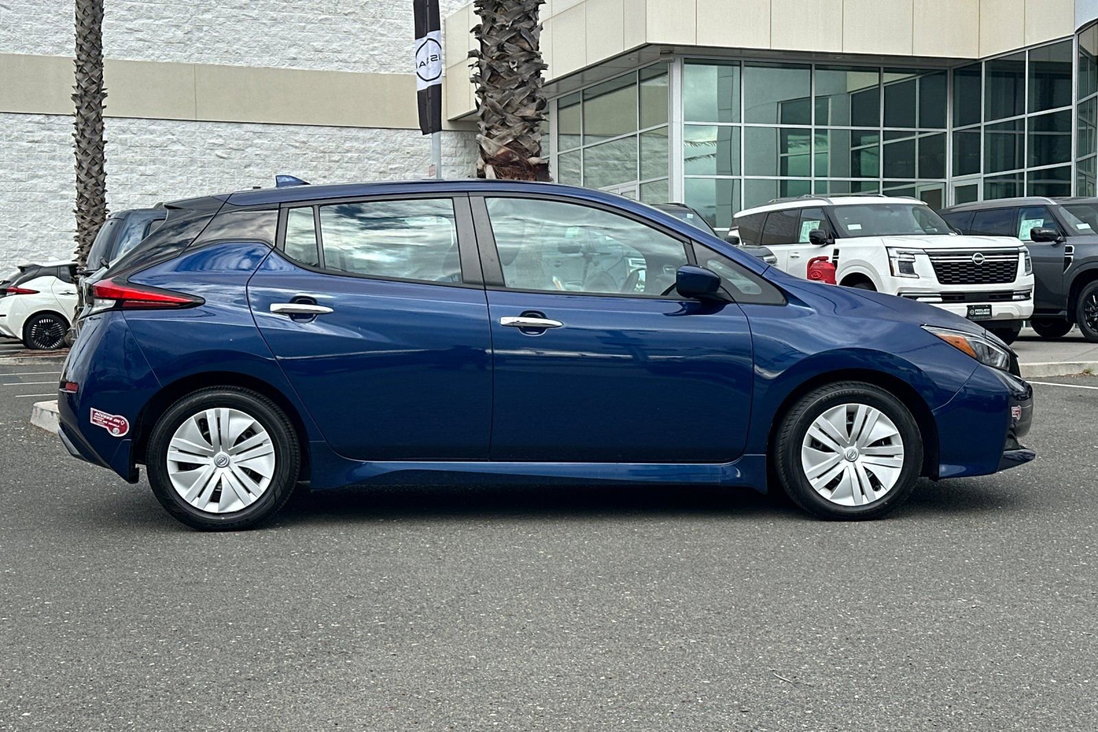 Certified 2024 Nissan Leaf S image 3