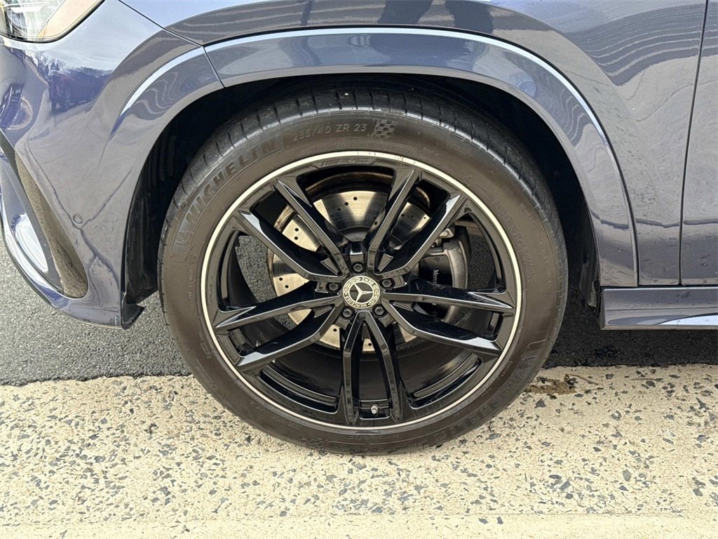 Used 2024 Mercedes-Benz GLS 450 4MATIC image 9