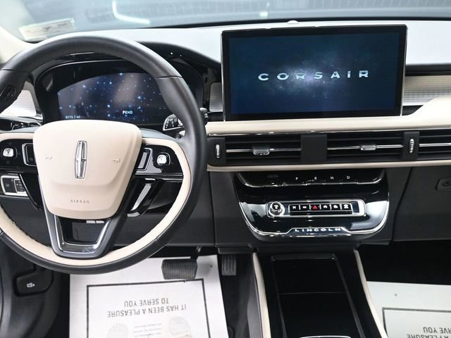Used 2025 Lincoln Corsair FWD image 6