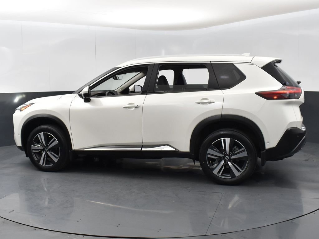 Used 2023 Nissan Rogue SL w/ SL Premium Package image 5