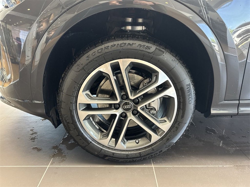 New 2025 Audi Q5 Premium image 10