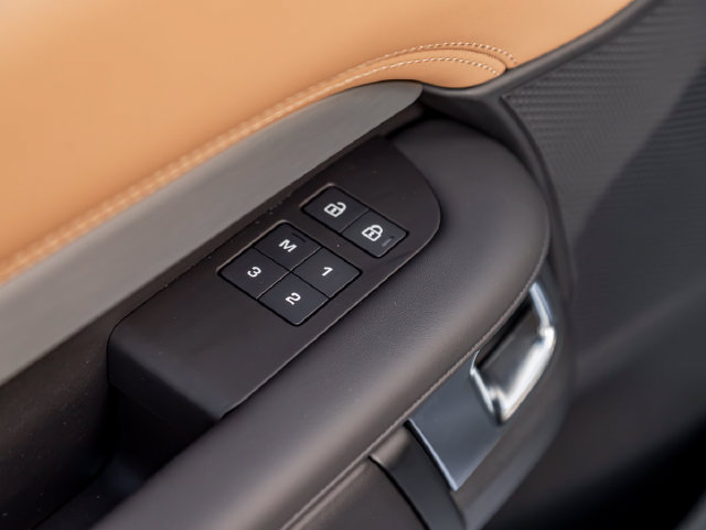 New 2026 Land Rover Discovery Limited Edition AWD/4WD image 29